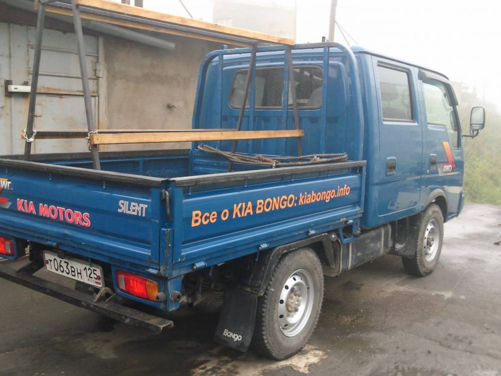 Дром амурская область грузовики. 2003 Kia Bongo III. Kia Bongo 1990. Kia Bongo Box 2003. Kia Bongo 4wd Minibus.